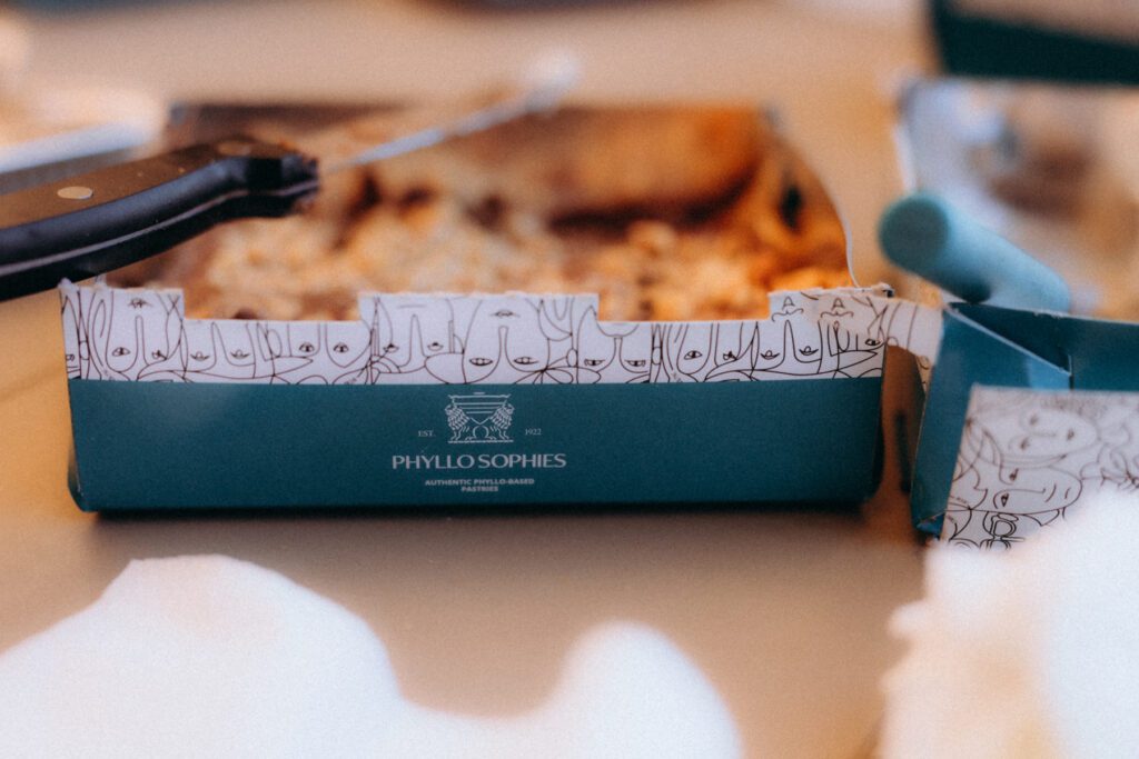Pâtisseries au phyllo dans leur boîte Phyllo Sophies, Crète
